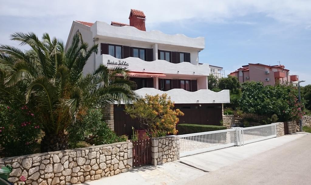 Apartments Baka Jelka มันเดร ภายนอก รูปภาพ